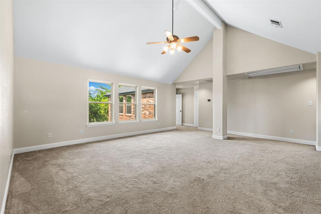 2405 Highgate Drive Property Photo 17