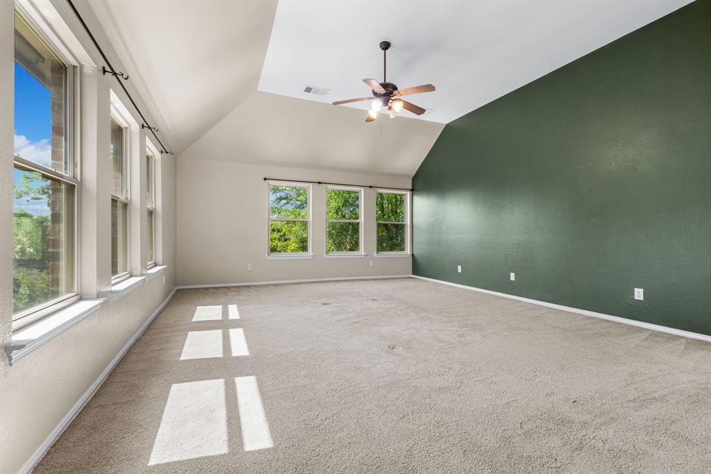 2405 Highgate Drive Property Photo 19
