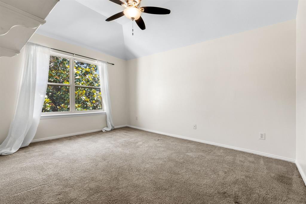 2405 Highgate Drive Property Photo 22