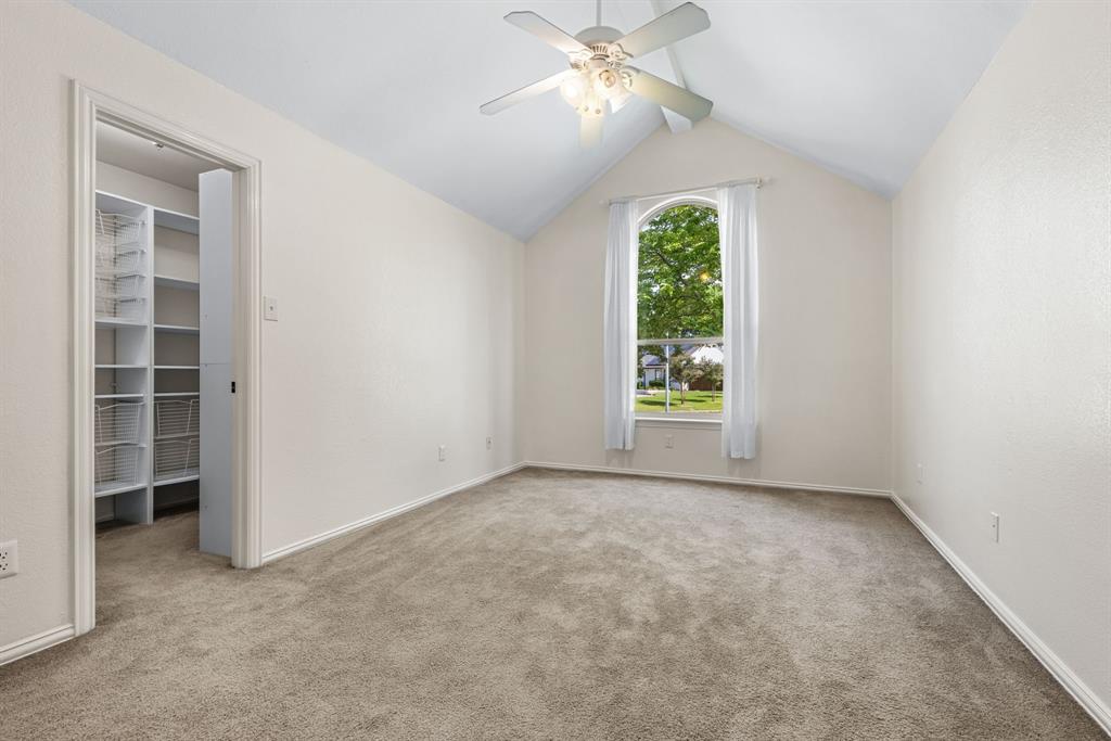 2405 Highgate Drive Property Photo 23
