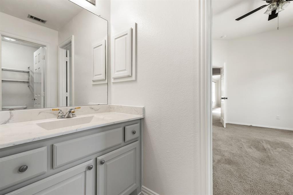 2405 Highgate Drive Property Photo 25