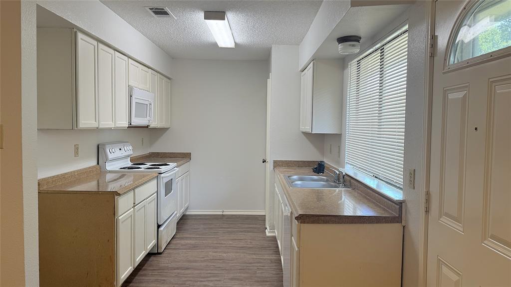 1122 Pyramid Drive Property Photo 4