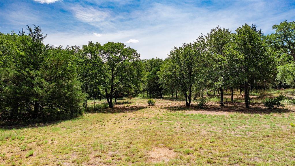 310 Rolling Bend Property Photo 2