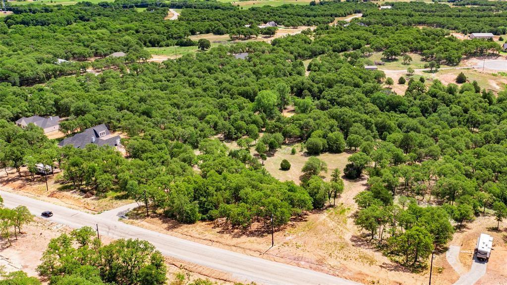 310 Rolling Bend Property Photo 10