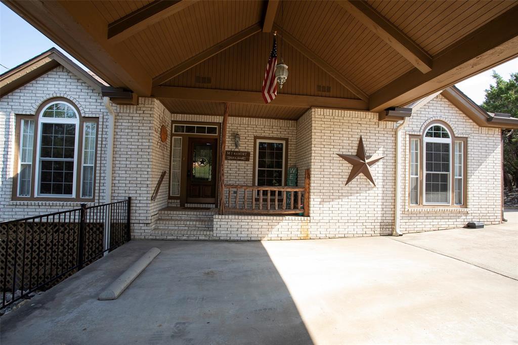 880 Cliffs Drive Property Photo 1