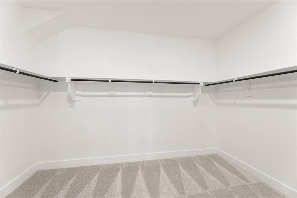 605 Aberdeen Lane Property Photo 32