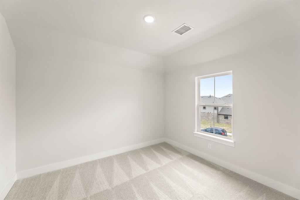 605 Aberdeen Lane Property Photo 35