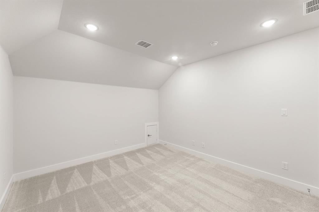 605 Aberdeen Lane Property Photo 38