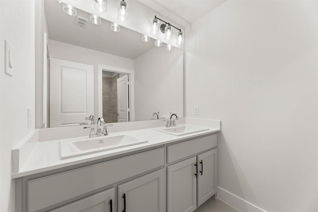 605 Aberdeen Lane Property Photo 40