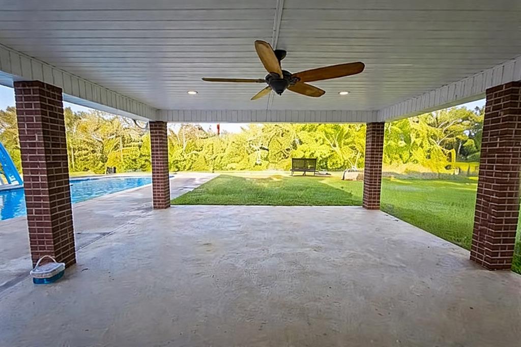 1083 Holmes Drive Property Photo 7