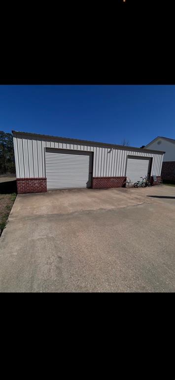 1083 Holmes Drive Property Photo 9