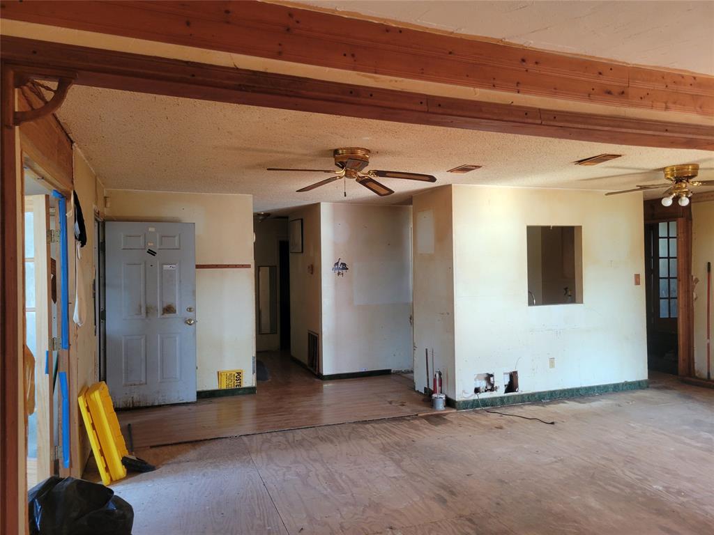 2371 Live Oak Drive Property Photo 11