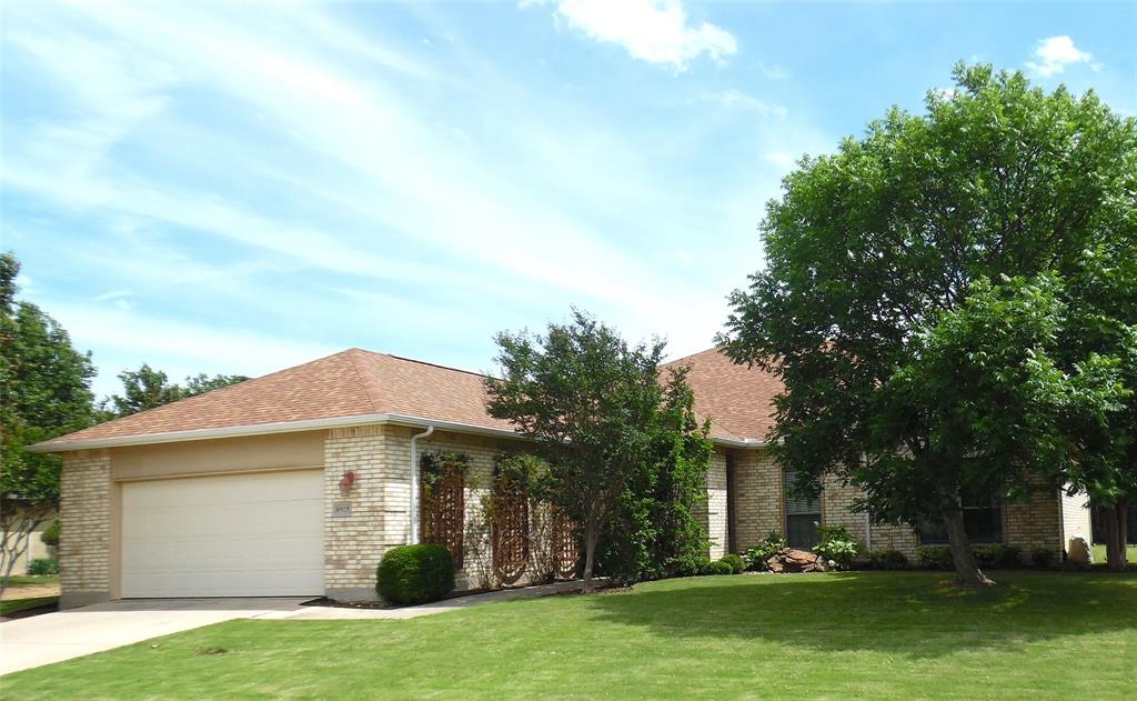8925 Crestview Drive Property Photo 1