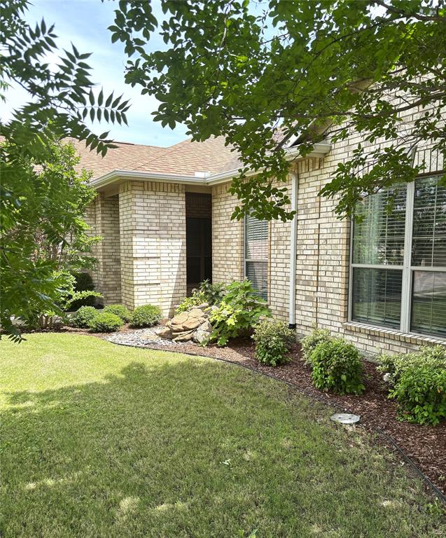 8925 Crestview Drive Property Photo 4