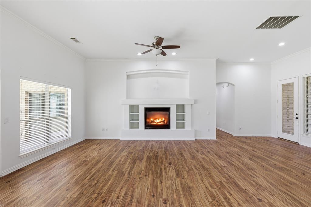 8925 Crestview Drive Property Photo 7