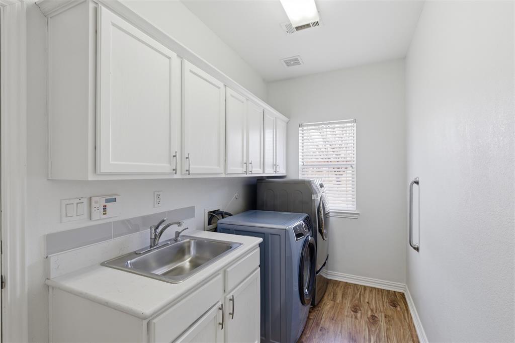 8925 Crestview Drive Property Photo 17