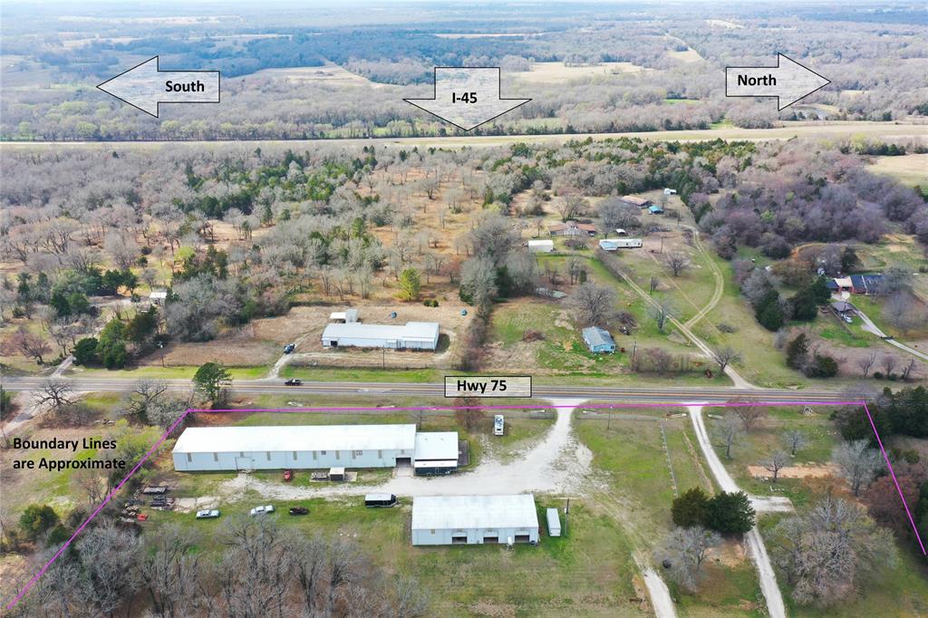 423 State Highway 75 Property Photo 5