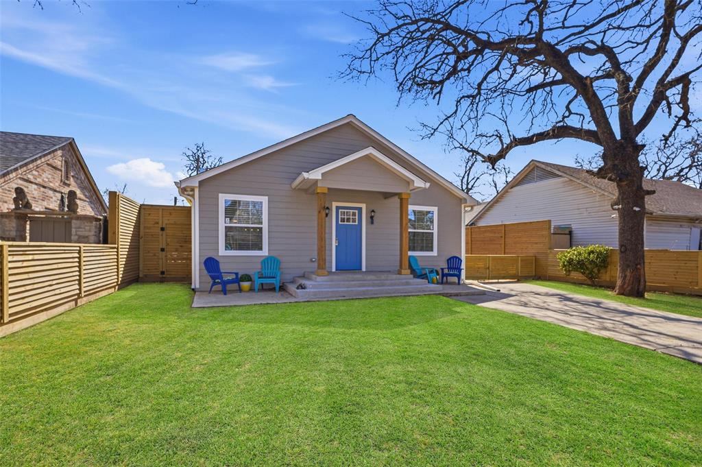 2518 W Amherst Avenue Property Photo 1