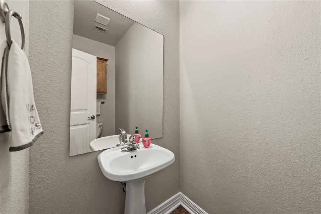 2410 S 2nd Street 630 Property Photo 11