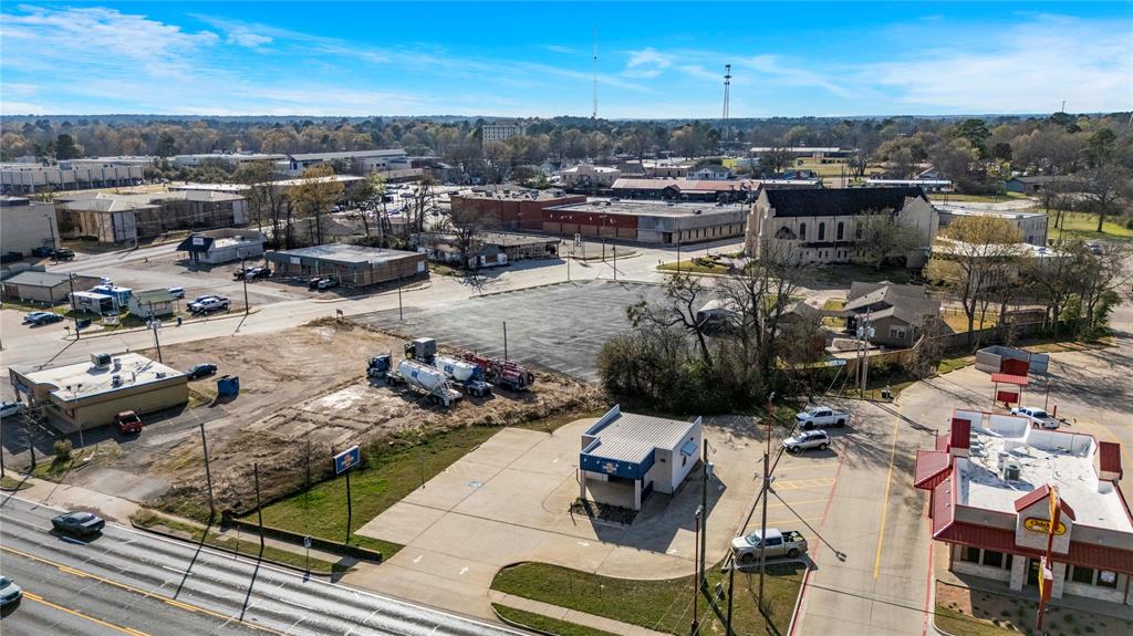 207 N Henderso Boulevard Property Photo 21