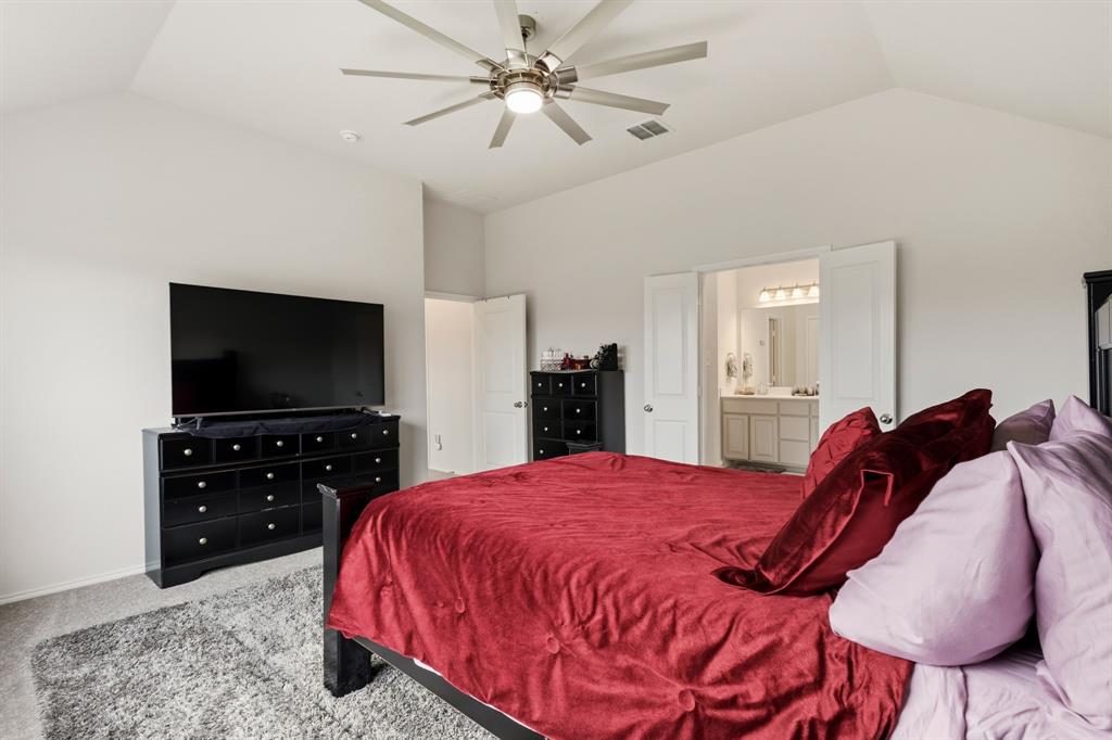 908 Madeline Lane Property Photo 16