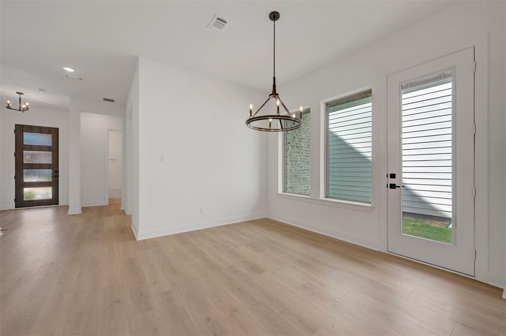 1506 Roundup Way Property Photo 3
