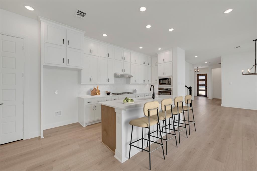 1506 Roundup Way Property Photo 6