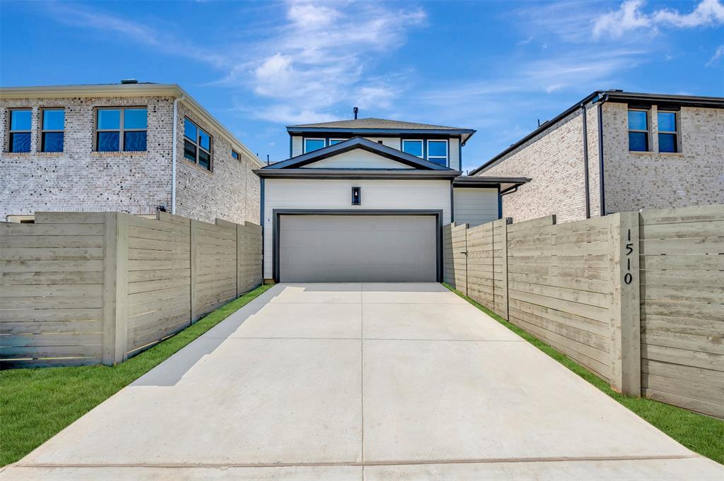 1510 Roundup Way Property Photo 3