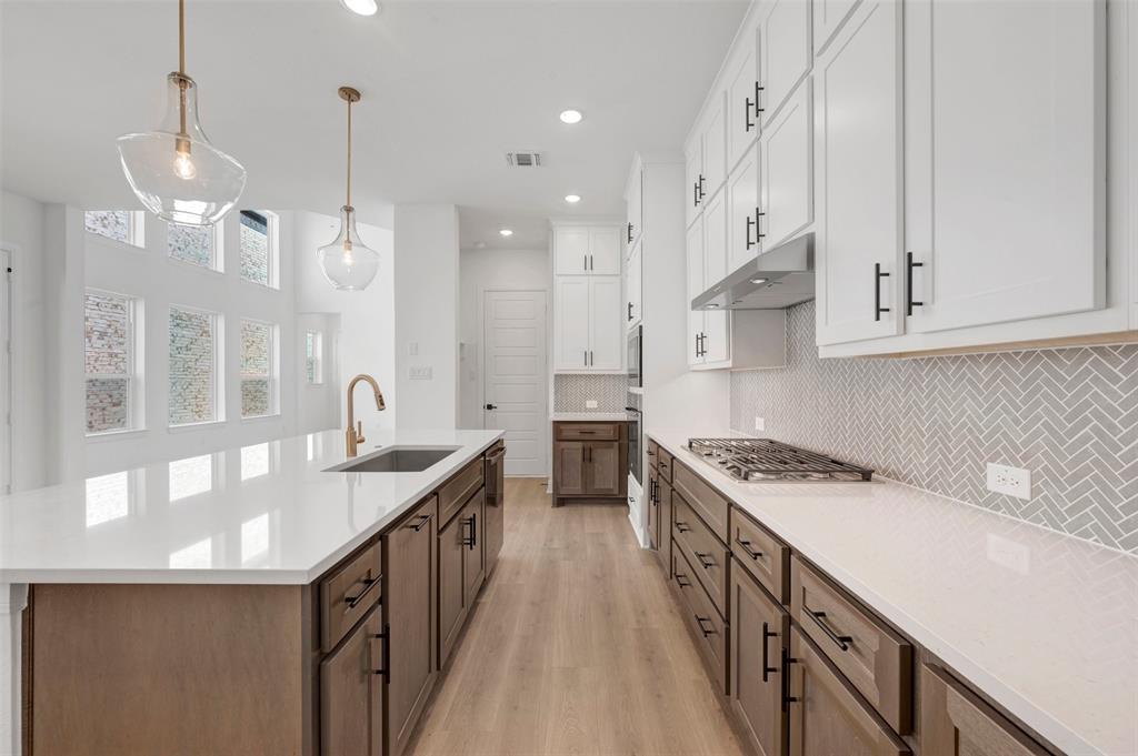 1510 Roundup Way Property Photo 7