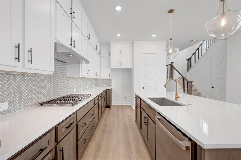 1510 Roundup Way Property Photo 10