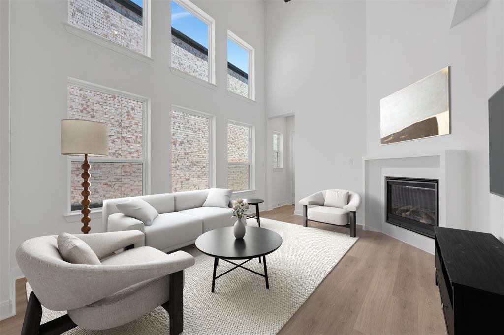 1510 Roundup Way Property Photo 13