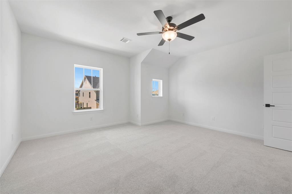 1510 Roundup Way Property Photo 24