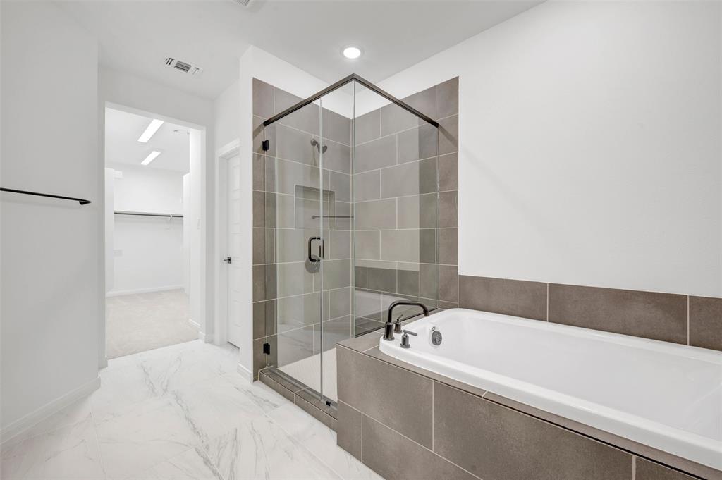 1510 Roundup Way Property Photo 28