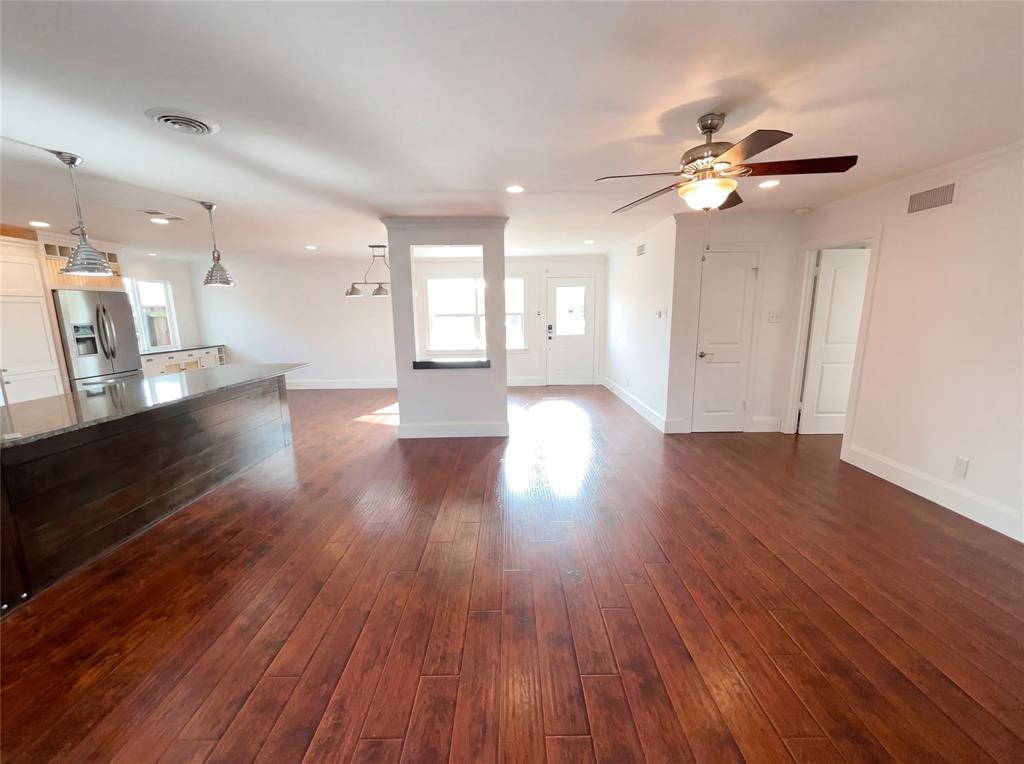 8541 Strathmore Drive Property Photo 3