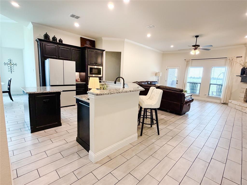 1865 Creekview Lane Property Photo 3