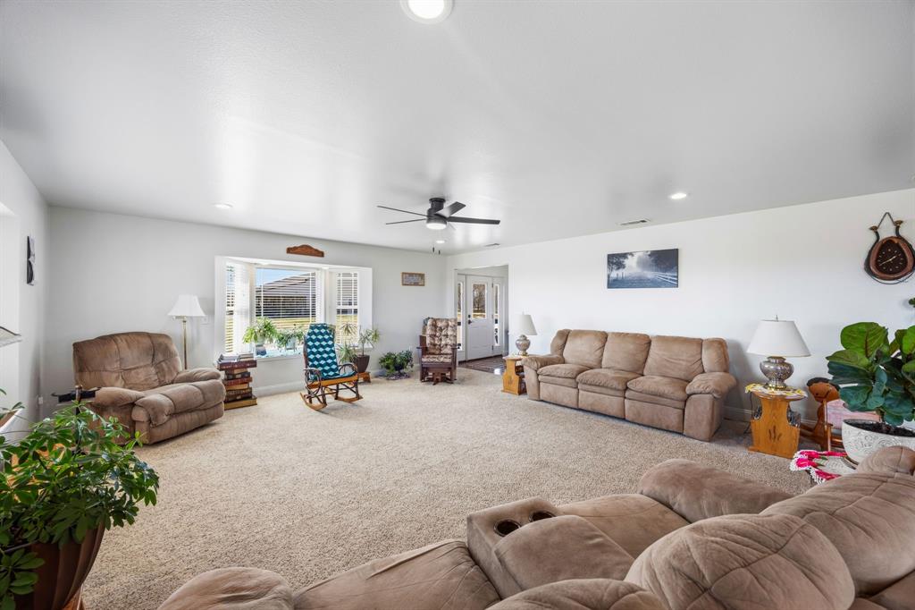 4379 County Road 4804 Property Photo 6