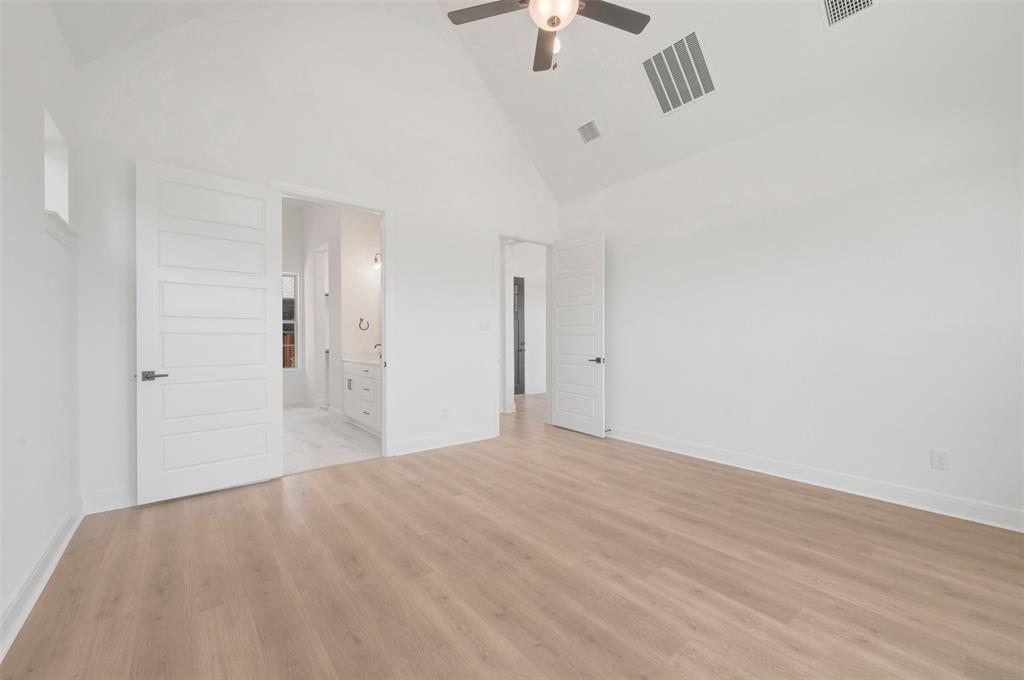 4725 Boyds Branch Drive Property Photo 8