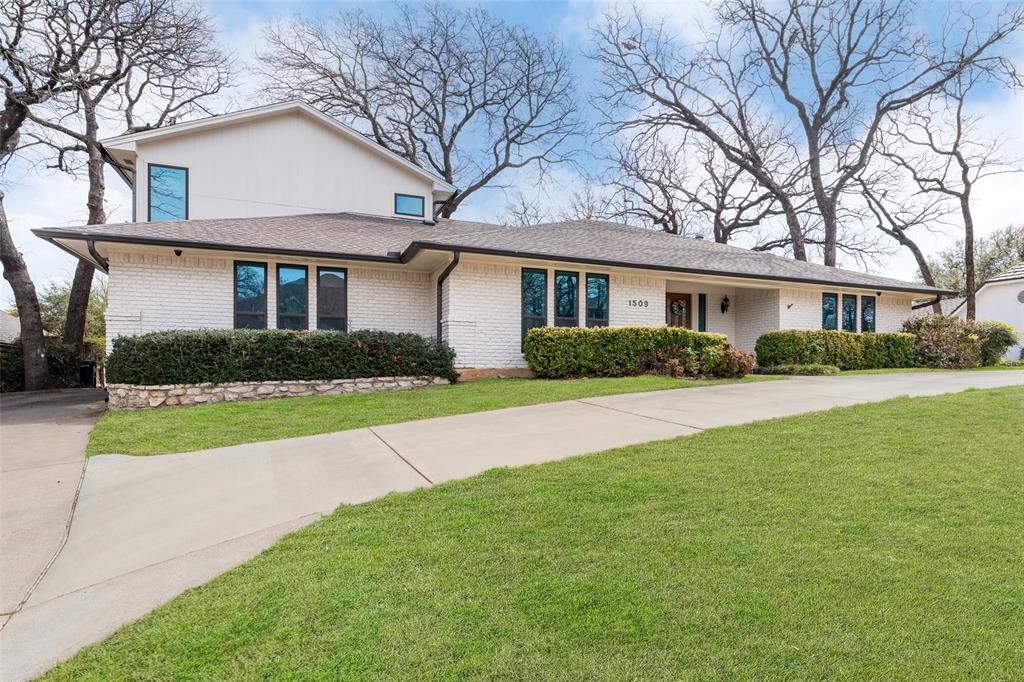 1509 Riverview Drive Property Photo 1