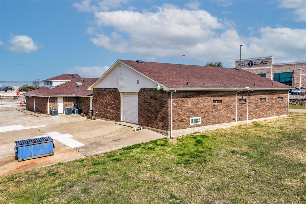 801 E Interstate 30 Property Photo 11