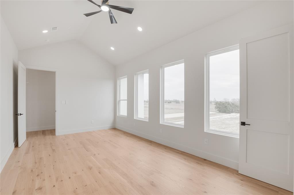 436 Whispering Way Property Photo 25