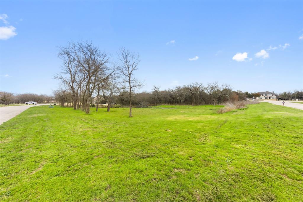 4089 Weeping Oak Property Photo 3