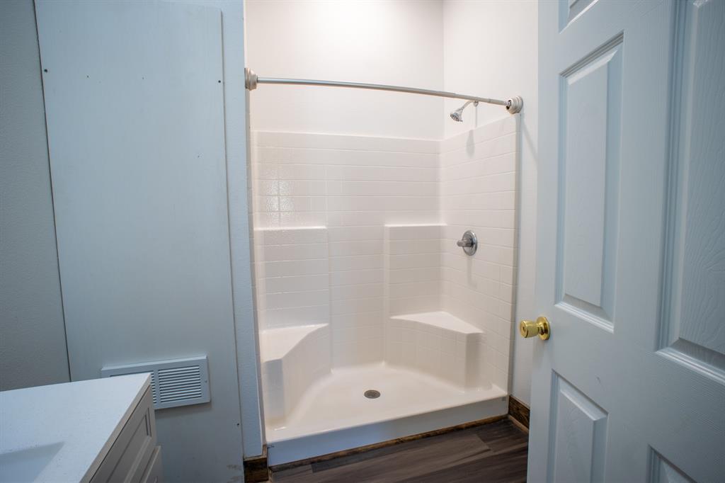 108 S Avenue C Property Photo 15