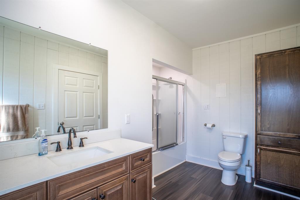 108 S Avenue C Property Photo 18