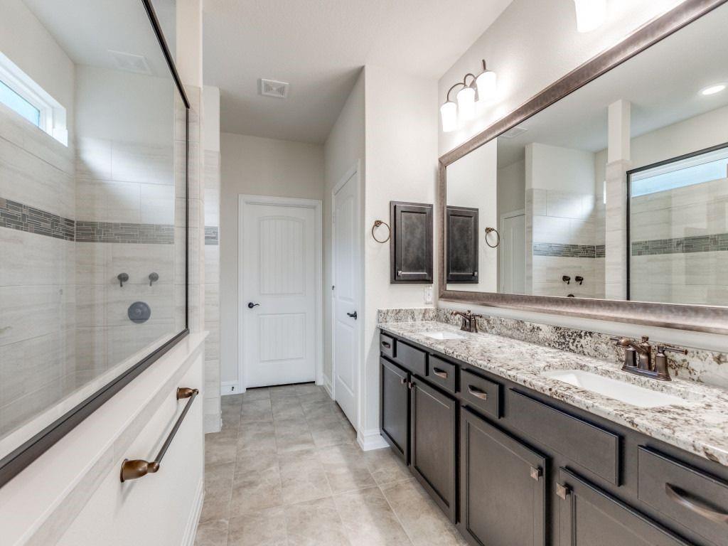 308 Sleepy Willow Lane Property Photo 17