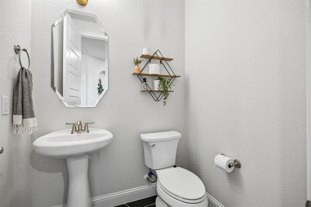13674 Carmenita Drive Property Photo 23
