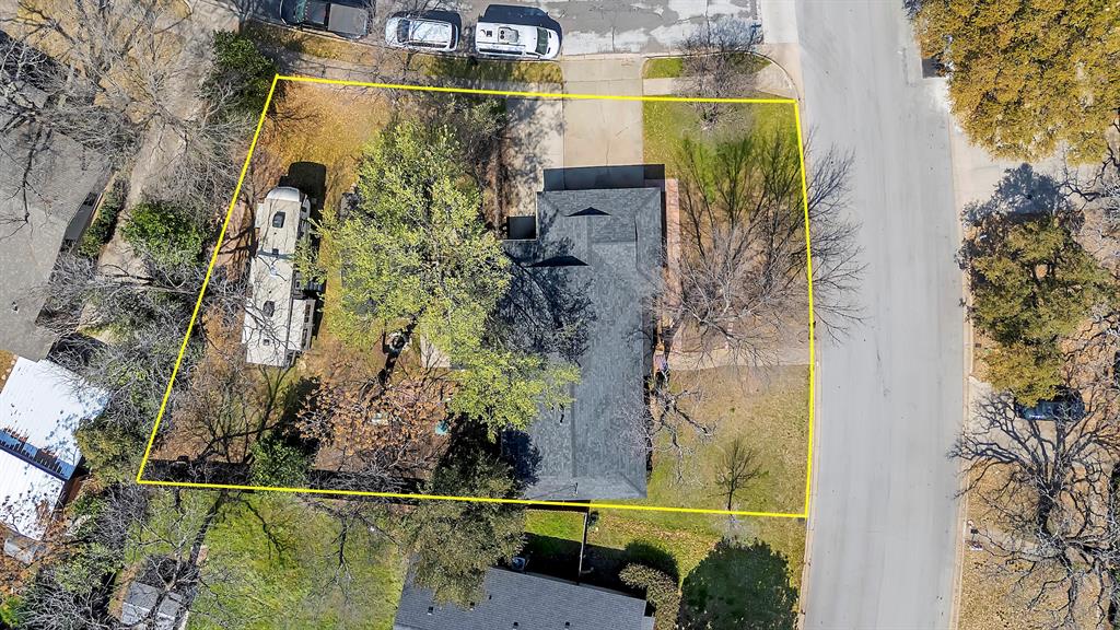 709 Hurstview Drive Property Photo 1