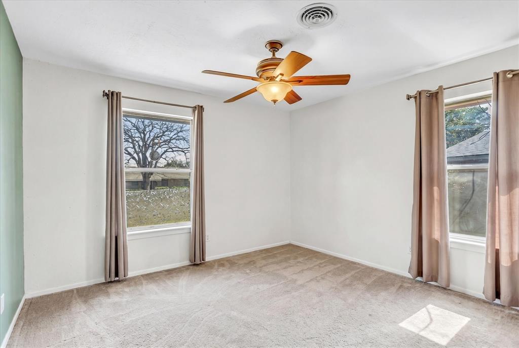 709 Hurstview Drive Property Photo 16