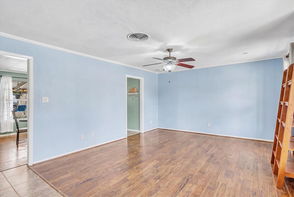 709 Hurstview Drive Property Photo 17
