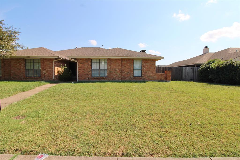 1234 Mockingbird Lane Property Photo 1