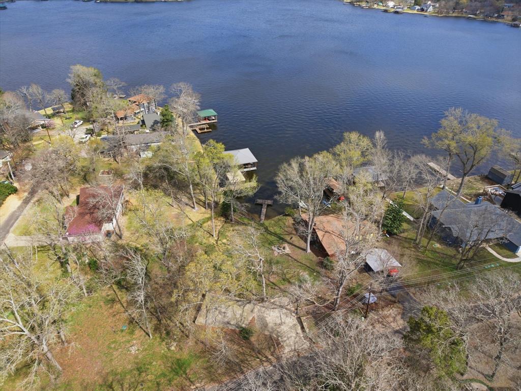 329 Callender Lake Drive Property Photo 8